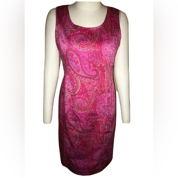 Jones New York Dresses & Skirts - Jones New York Pink Green Paisley Sleeveless Zip Back Sheath Dress